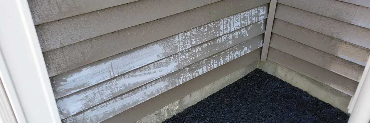 How to remove graffiti from vinyl siding and vinyl fences